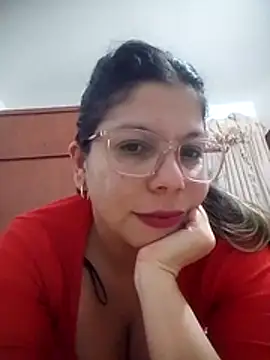 Carliina Soussa online show from April 22, 2026, 11:33 pm