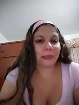Snapshot of Carliina_Soussa chatting on November 9, 2025, 3:10 am Carliina Soussa online show from November 9, 2025, 3:10 am
