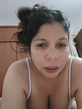 Snapshot of Carliina_Soussa chatting on July 16, 2026, 11:57 pm Carliina Soussa online show from July 16, 2026, 11:57 pm
