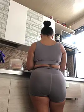 Abigail Cowen online show from December 3, 2025, 3:33 pm