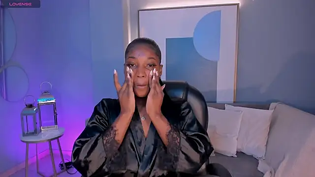 Snapshot of SavannahStorm chatting on December 4, 2025, 10:47 am SavannahStorm online show from December 4, 2025, 10:47 am