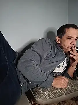 Snapshot of Tjskigh chatting on March 23, 2026, 5:07 am Tjskigh online show from March 23, 2026, 5:07 am