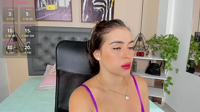 Snapshot of alicee_cooper chatting on November 18, 2025, 2:53 pm alicee cooper online show from November 18, 2025, 2:53 pm
