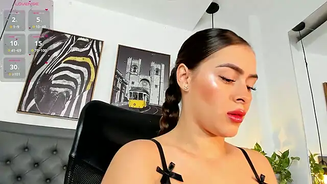 Snapshot of alicee_cooper chatting on February 20, 2025, 2:24 pm alicee cooper online show from February 20, 2025, 2:24 pm