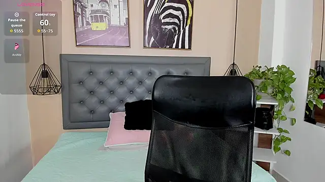 Snapshot of alicee_cooper chatting on October 25, 2025, 1:56 pm alicee cooper online show from October 25, 2025, 1:56 pm