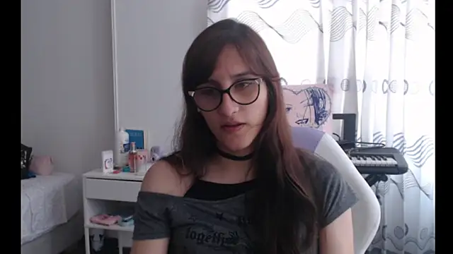 Snapshot of Alice_love29 chatting on July 22, 2026, 2:19 pm Alice love29 online show from July 22, 2026, 2:19 pm