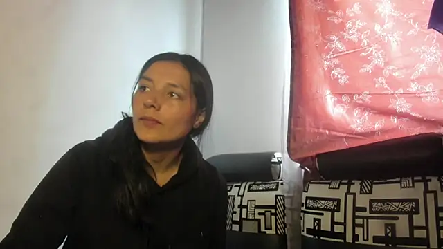 Nathaly love96 online show from June 24, 2026, 7:44 pm