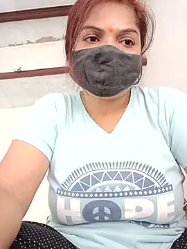 Snapshot of illay_love chatting on June 5, 2026, 5:34 am illay love online show from June 5, 2026, 5:34 am