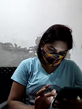 illay love online show from October 10, 2025, 1:56 pm