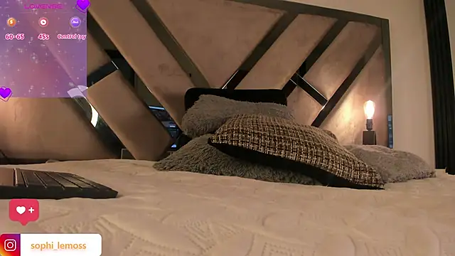 Sophia Lemos online show from February 4, 2026, 12:44 pm