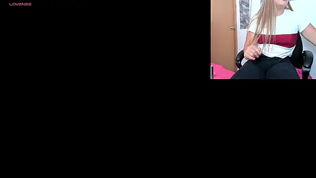 SofiaJoness  online show from October 29, 2025, 7:57 pm