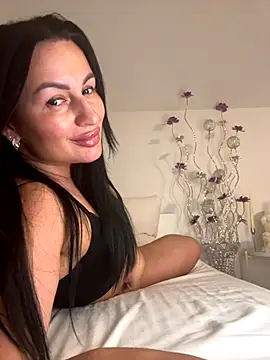 Helena7077 online show from September 11, 2025, 8:53 pm