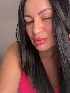 Helena7077 online show from November 25, 2025, 11:16 pm