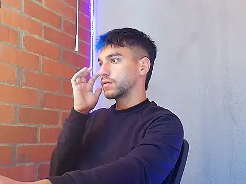 Snapshot of Leandro_valenzuela chatting on November 7, 2025, 4:11 pm Leandro valenzuela online show from November 7, 2025, 4:11 pm