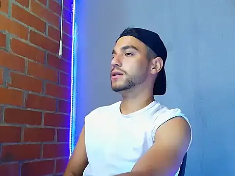 Snapshot of Leandro_valenzuela chatting on October 23, 2025, 2:10 am Leandro valenzuela online show from October 23, 2025, 2:10 am