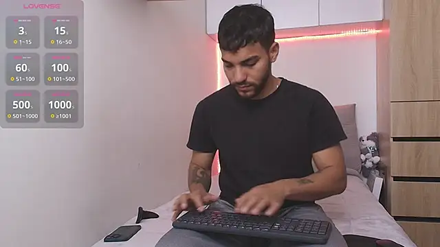 Snapshot of Leandro_valenzuela chatting on May 29, 2026, 2:34 pm Leandro valenzuela online show from May 29, 2026, 2:34 pm