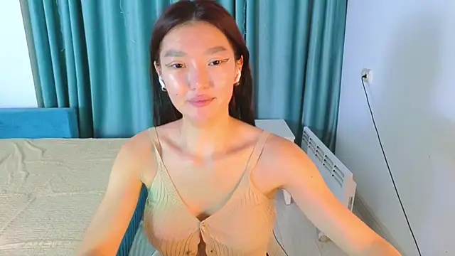 AudreyMell online show from September 19, 2025, 2:43 pm