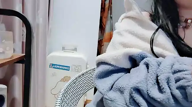 Snapshot of arena1357 chatting on December 19, 2024, 8:34 pm arena1357 online show from December 19, 2024, 8:34 pm