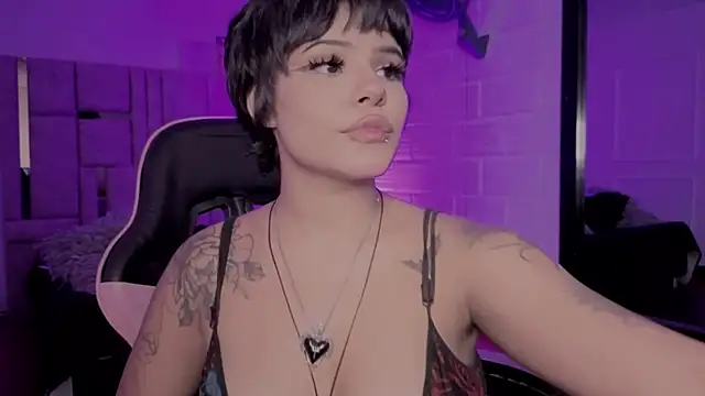 Snapshot of BonnieAnderson_ chatting on July 29, 2026, 9:14 pm BonnieAnderson online show from July 29, 2026, 9:14 pm