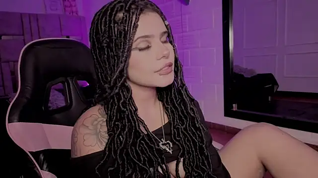 Snapshot of BonnieAnderson_ chatting on July 21, 2026, 2:25 am BonnieAnderson online show from July 21, 2026, 2:25 am