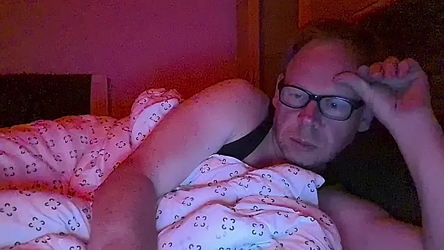 kinkyslet8 online show from September 29, 2025, 9:20 pm