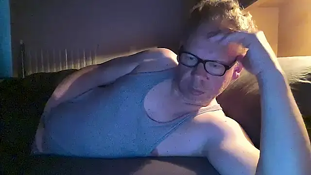 Snapshot of kinkyslet8 chatting on June 14, 2026, 5:19 am kinkyslet8 online show from June 14, 2026, 5:19 am