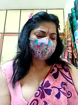 Snapshot of Ratna-777 chatting on November 24, 2025, 5:35 pm Ratna-777 online show from November 24, 2025, 5:35 pm