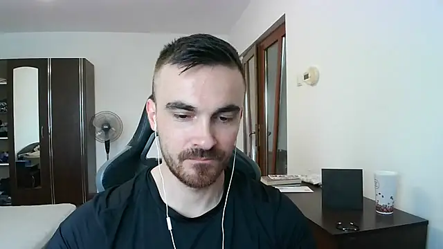 Snapshot of mu5clemania2 chatting on December 4, 2025, 11:20 am mu5clemania2 online show from December 4, 2025, 11:20 am