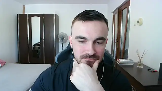 Snapshot of mu5clemania2 chatting on February 28, 2026, 10:15 am mu5clemania2 online show from February 28, 2026, 10:15 am