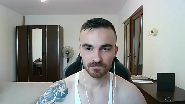 Snapshot of mu5clemania2 chatting on December 2, 2025, 11:23 am mu5clemania2 online show from December 2, 2025, 11:23 am