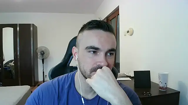 Snapshot of mu5clemania2 chatting on December 1, 2025, 7:53 am mu5clemania2 online show from December 1, 2025, 7:53 am