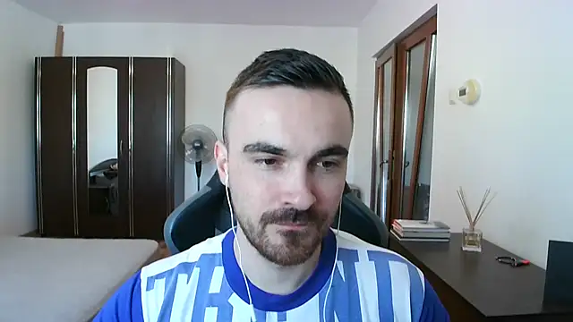 Snapshot of mu5clemania2 chatting on March 4, 2026, 2:03 pm mu5clemania2 online show from March 4, 2026, 2:03 pm