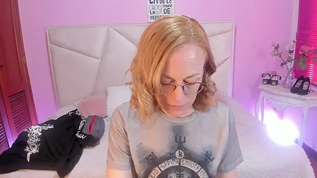 Snapshot of SammySanders chatting on November 14, 2025, 3:26 pm SammySanders online show from November 14, 2025, 3:26 pm