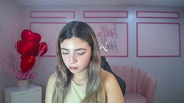 Snapshot of channel_blonde_a chatting on February 25, 2025, 4:25 pm channel blonde a online show from February 25, 2025, 4:25 pm