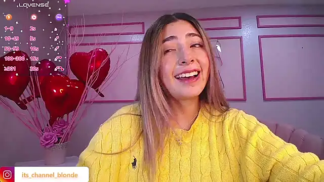 Snapshot of channel_blonde_a chatting on February 18, 2025, 7:52 pm channel blonde a online show from February 18, 2025, 7:52 pm