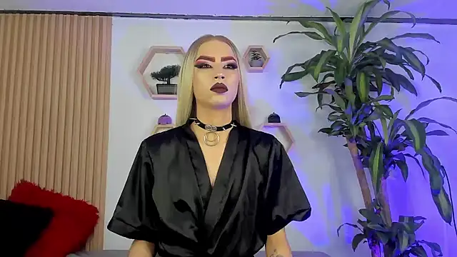 Snapshot of BrianaSchafer chatting on December 2, 2025, 4:41 pm BrianaSchafer online show from December 2, 2025, 4:41 pm