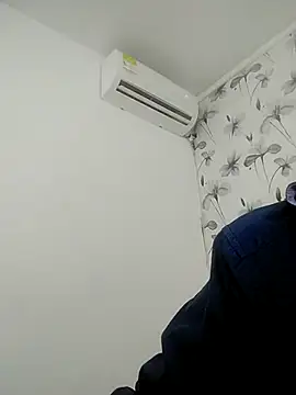 moon HoneyX online show from March 2, 2025, 3:41 pm
