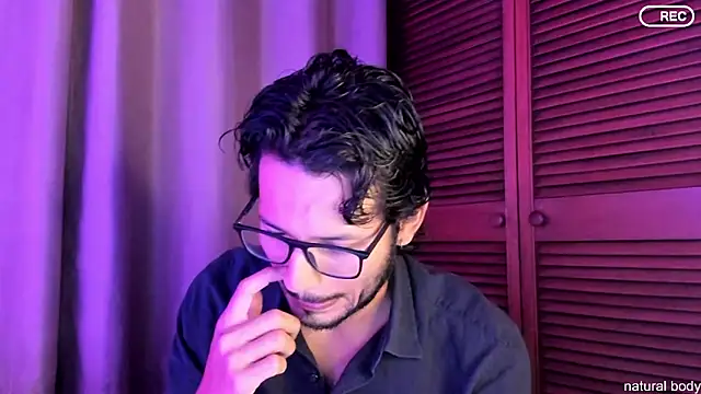 Snapshot of Nicholasrodrii chatting on October 7, 2025, 10:55 pm Nicholasrodrii online show from October 7, 2025, 10:55 pm