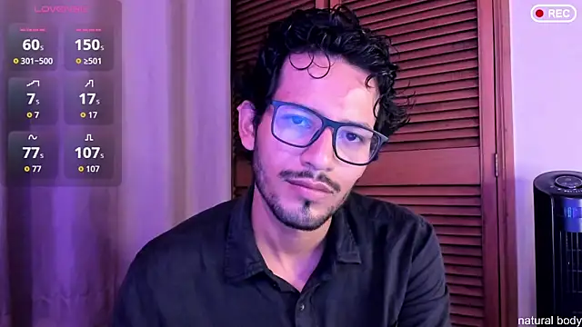 Snapshot of Nicholasrodrii chatting on October 9, 2025, 11:16 pm Nicholasrodrii online show from October 9, 2025, 11:16 pm