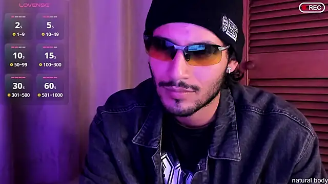 Snapshot of Nicholasrodrii chatting on October 25, 2025, 11:49 pm Nicholasrodrii online show from October 25, 2025, 11:49 pm