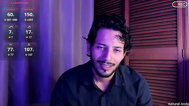 Snapshot of Nicholasrodrii chatting on October 8, 2025, 11:27 pm Nicholasrodrii online show from October 8, 2025, 11:27 pm