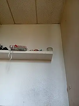 Snapshot of Vini54000 chatting on April 1, 2026, 8:37 am Vini54000 online show from April 1, 2026, 8:37 am