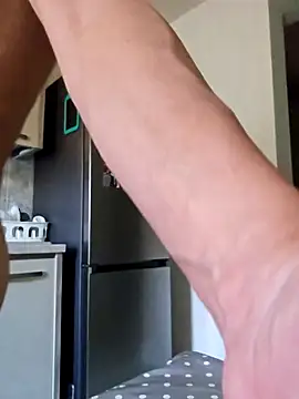 Snapshot of cuplu29 chatting on September 19, 2025, 9:57 am cuplu29 online show from September 19, 2025, 9:57 am