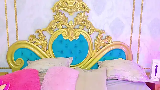 SalomeRestrepo online show from May 6, 2026, 3:54 am