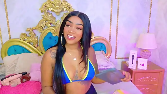 SalomeRestrepo online show from May 14, 2026, 4:20 am