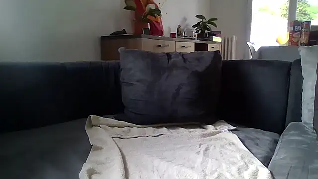 FablinoX online show from May 5, 2026, 6:49 am