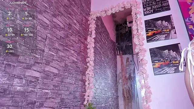 Snapshot of katt__black__ chatting on October 16, 2025, 9:01 pm katt black online show from October 16, 2025, 9:01 pm