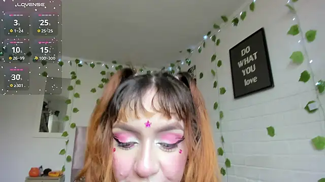 Snapshot of katt__black__ chatting on October 28, 2025, 8:30 pm katt black online show from October 28, 2025, 8:30 pm