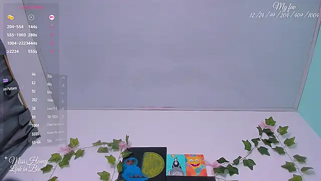 Snapshot of Mxss_Honey chatting on October 12, 2025, 9:43 am Mxss Honey online show from October 12, 2025, 9:43 am