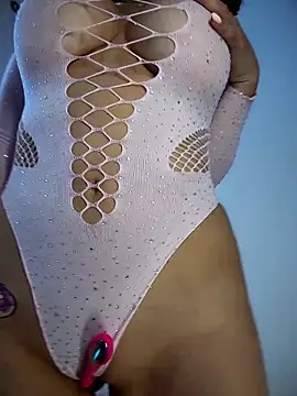 Snapshot of vixen_allure chatting on April 8, 2026, 11:01 am vixen allure online show from April 8, 2026, 11:01 am